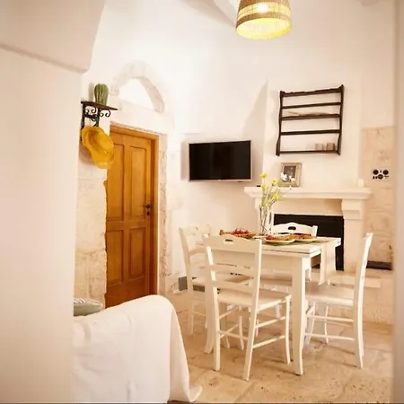 Holiday home Trullo Dei Fiori