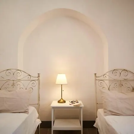 Trullo Dei Fiori * Cisternino